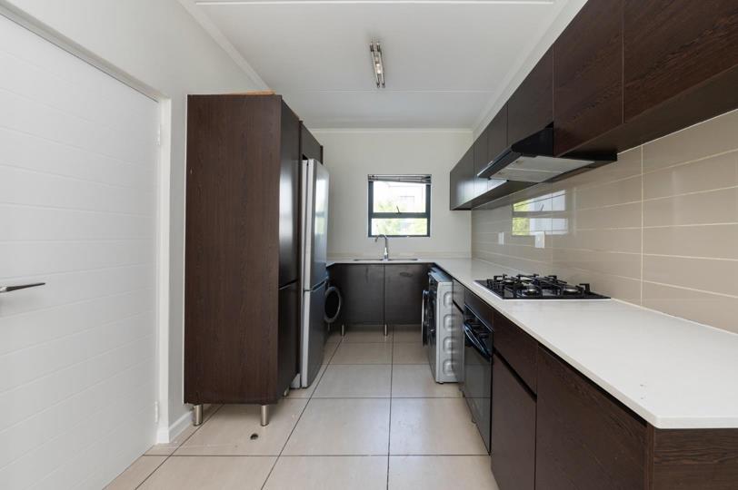 3 Bedroom Apartment / flat for sale in Greenstone Ridge - 16 Emerald ...