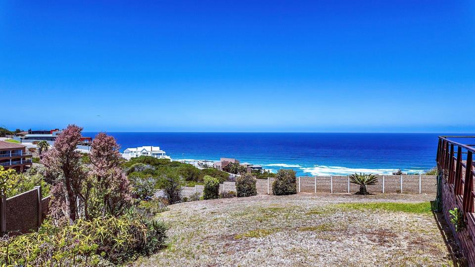 3 Bedroom House for sale in Dana Bay - P24-116582159