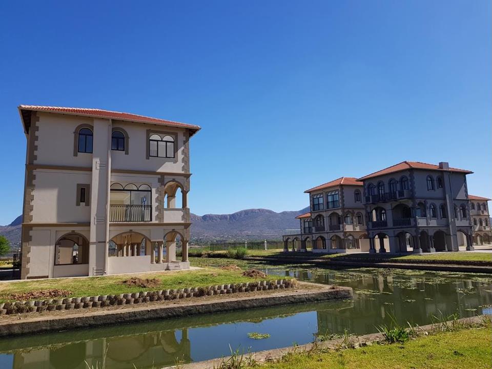 3 Bedroom House for sale in Ifafi - 1133 Die Ouwapad - P24-111629186