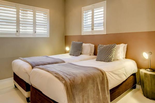 Camps Bay Calico, a luxury villa in Camps Bay. This holiday rental in Cape Town ...