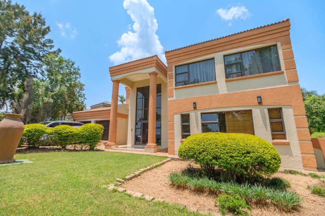 5 Bedroom House for sale in Blue Valley Golf Estate - Elgin Street - Centurion