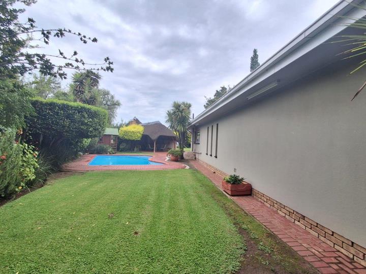 3 Bedroom House for sale in Falcon Ridge - P24-116920634