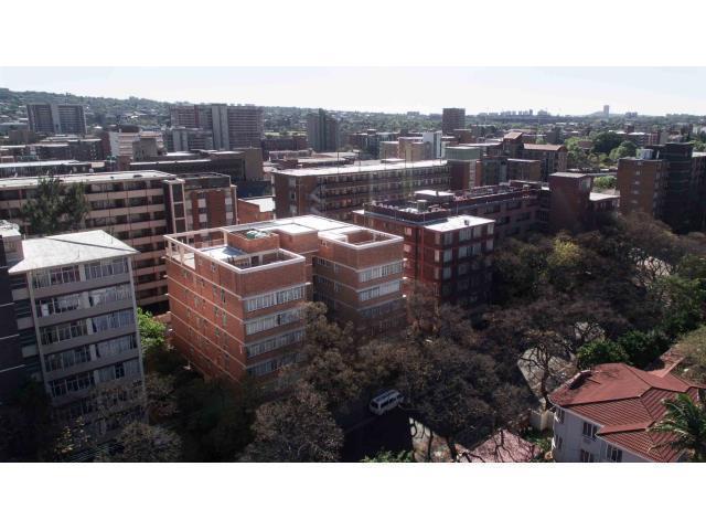 Listing number: P24-117561459, Image number: 2