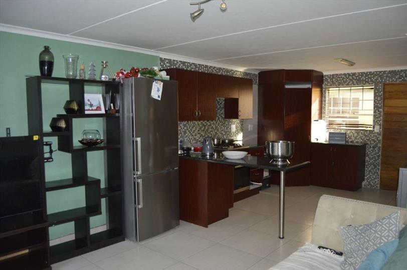 Listing number: P24-109475331, Image number: 3