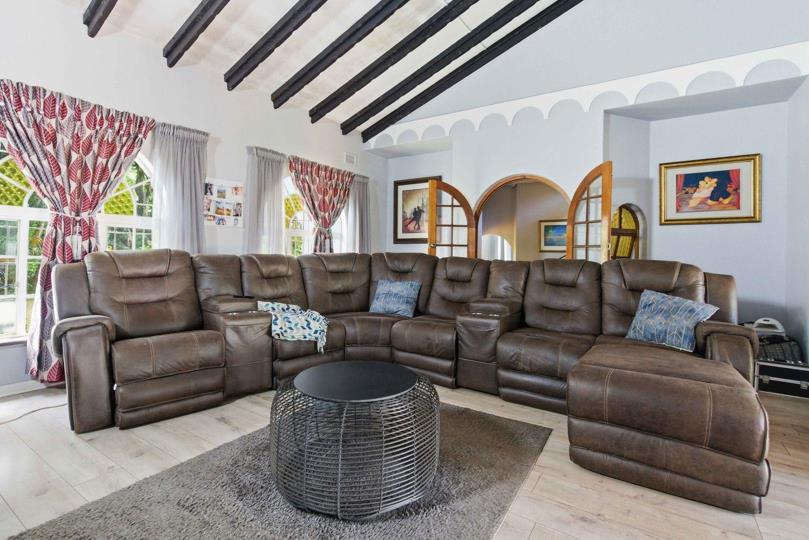 Listing number: P24-116930605, Image number: 2, Image