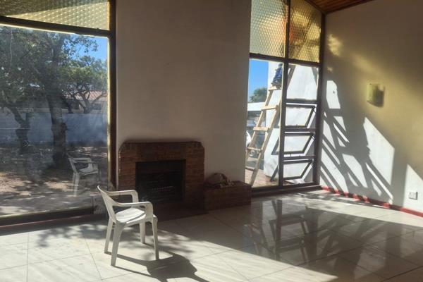 This inviting 3-bedroom, 3-bathroom residential rental property is situated in the established suburb of Bothasig, Milnerton. Designed ...