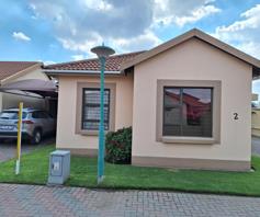 Townhouse for sale in Vanderbijlpark SE 2