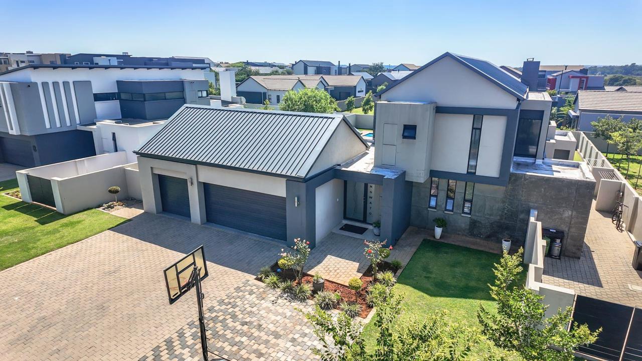 4 Bedroom House for sale in Midstream Meadows - P24-116938895