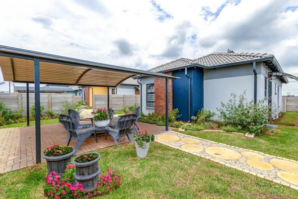 Beautiful 3-bedroom family home situated in the best location Protea Glen. Safe and ...