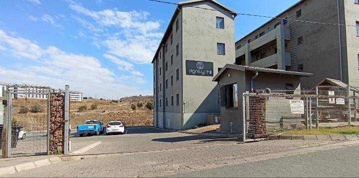 2 Bedroom Apartment / flat for sale in Fleurhof - P24-116947229