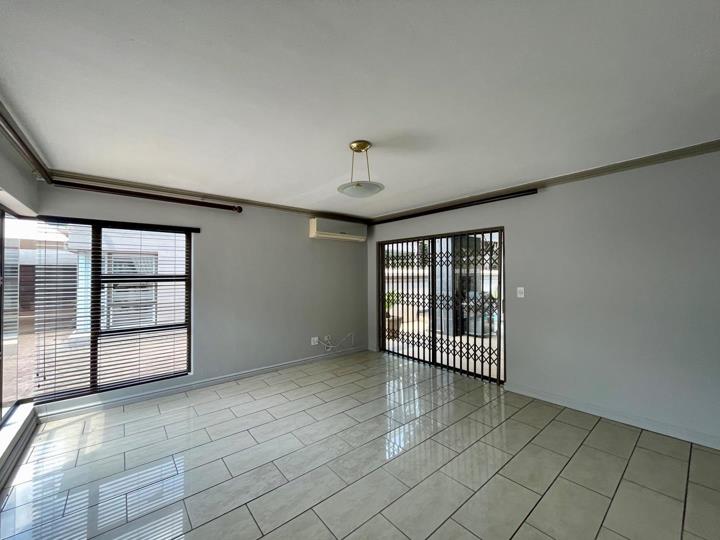 4 Bedroom Townhouse for sale in Three Rivers Proper - P24-116948153