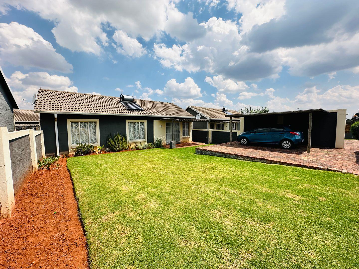 3 Bedroom House for sale in Albemarle - 1x0y9 Savanna Close, 80