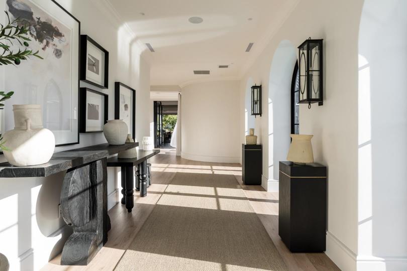 8 Bedroom House for sale in Val de Vie Estate - P24-116949935