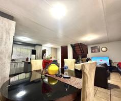 Townhouse for sale in Annlin