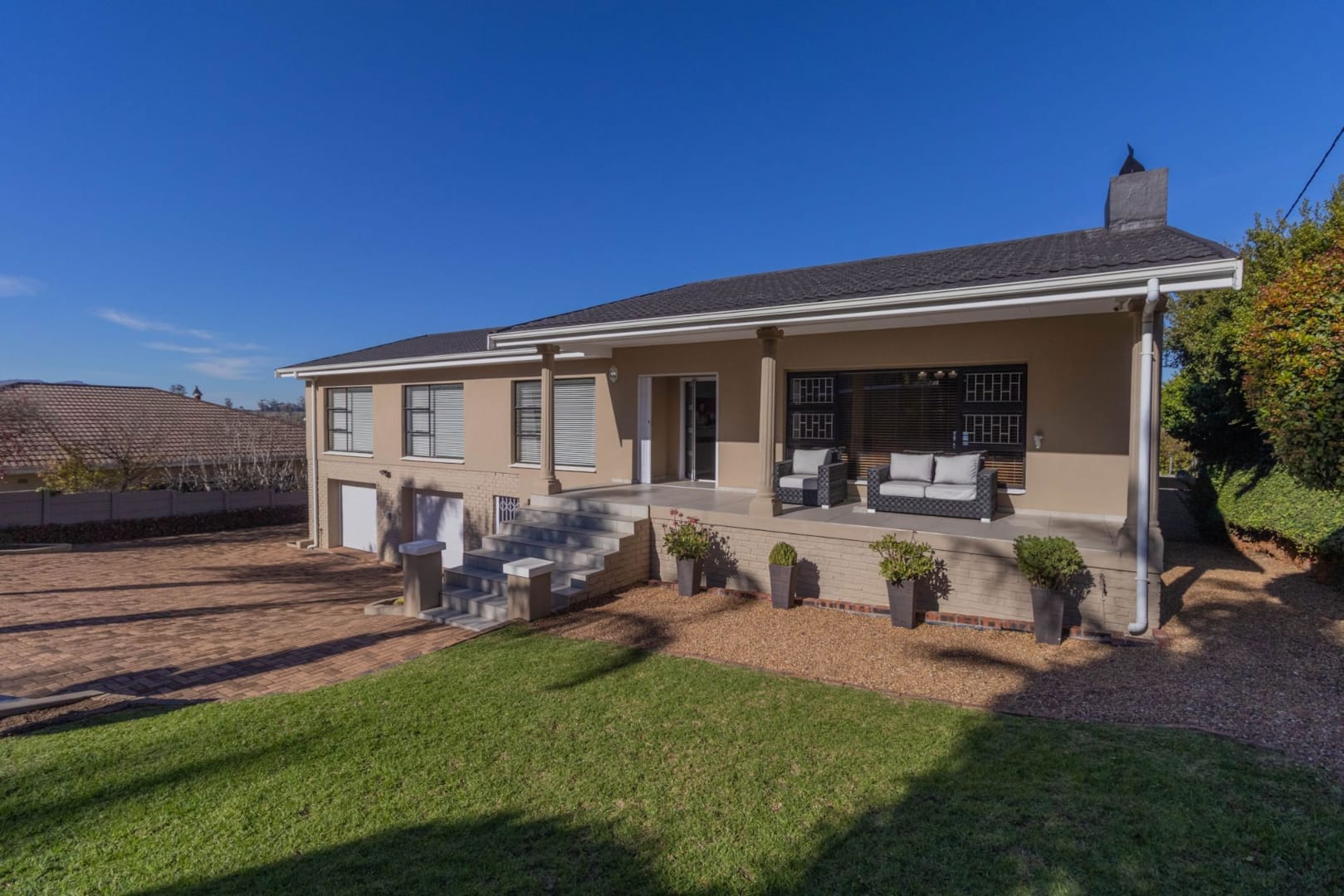 6 Bedroom House for sale in Grabouw Central - 3 Gardenia Road - P24 ...