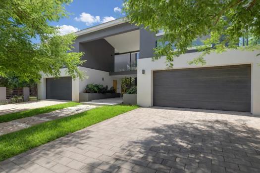 4 Bedroom House for sale in Waterfall Country Estate