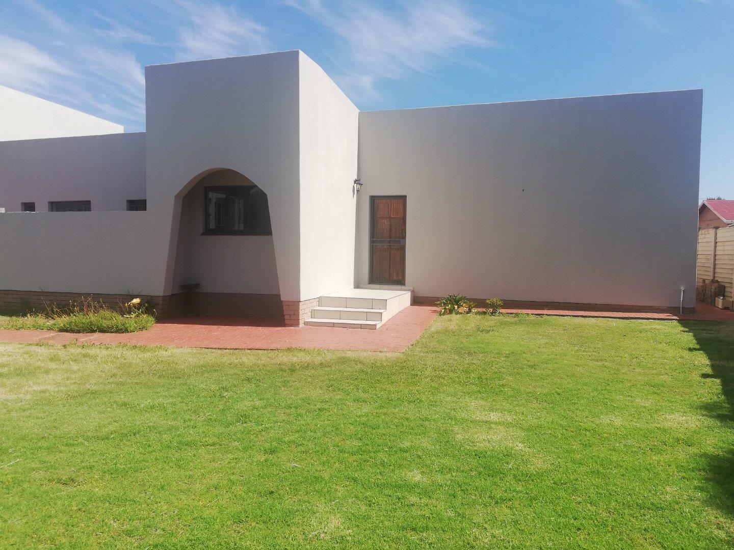 4 Bedroom House to rent in Fichardt Park - 26 Rautenbach Str - P24 ...