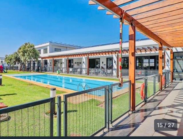 3 Bedroom Apartment / flat for sale in Greenstone Hill - P24-116962627