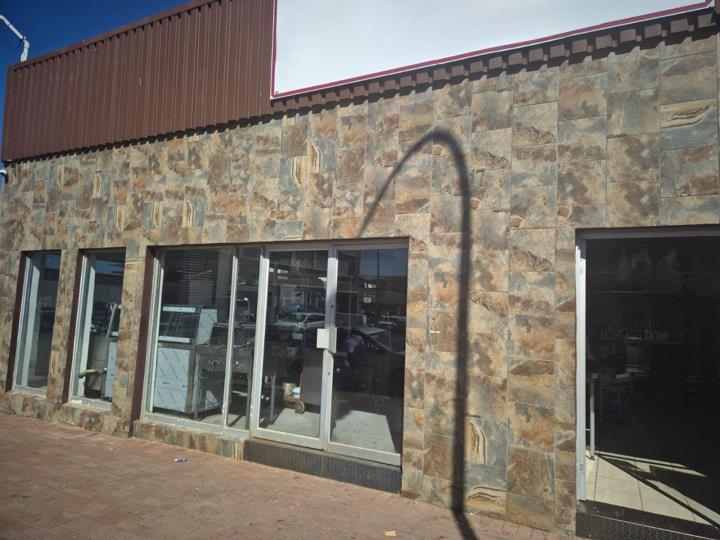 Listing number: P24-116969692, Image number: 2