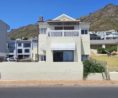 House for sale in Gordons Bay Central
