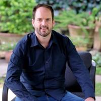 Agent profile for Lloyd Hobson