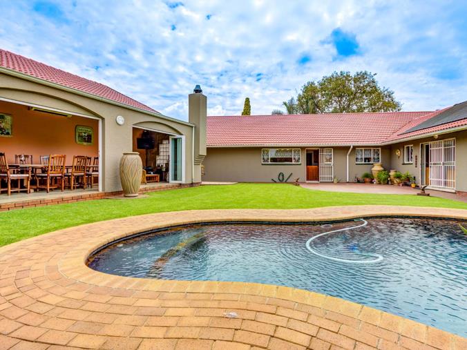 4 Bedroom House for Sale in Birchleigh
