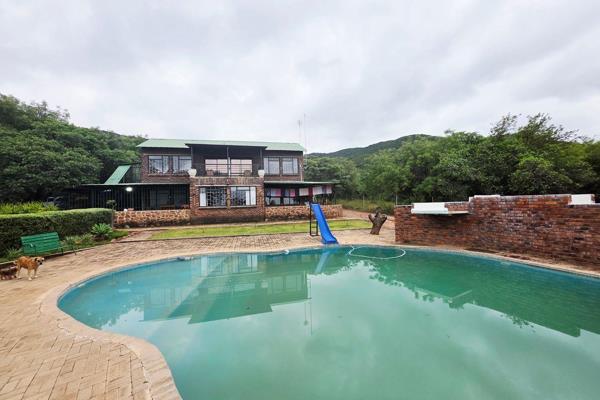 42.91 ha well developed, well located lifestyle farm near naboomspruit!!
Located about 20km from town of Naboomspruit
Electrified Game ...