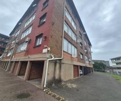 Apartment / Flat for sale in Bluff