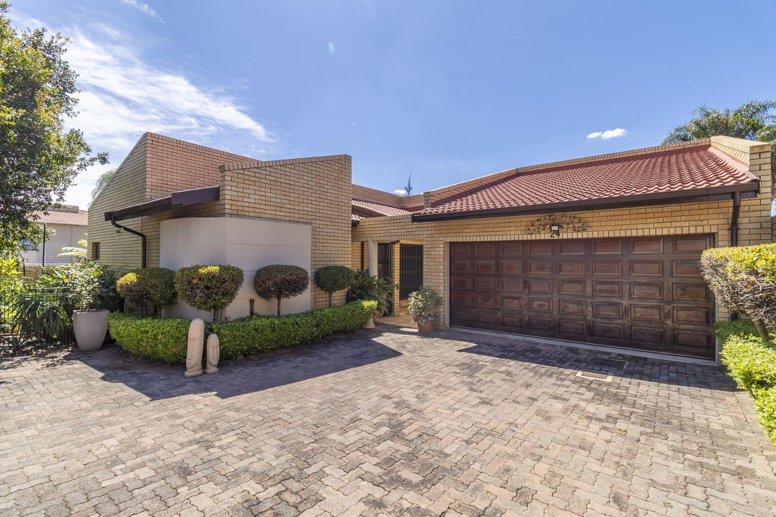 3 Bedroom Apartment / flat for sale in Randpark Ridge - Eastwood Avenue ...