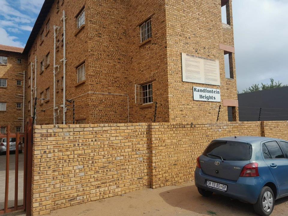 1 Bedroom Apartment / flat for sale in Randfontein Central - 206 ...