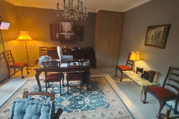 3 Bedroom House in Oranjesig