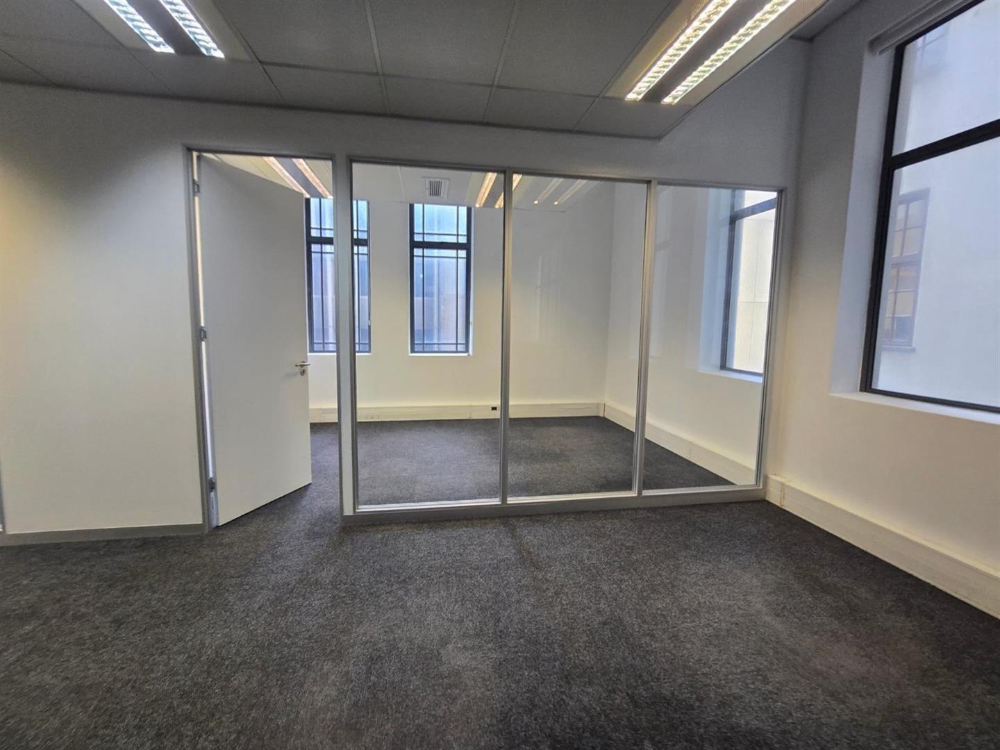Commercial property to rent in Cape Town City Centre - 44 Strand - P24 ...