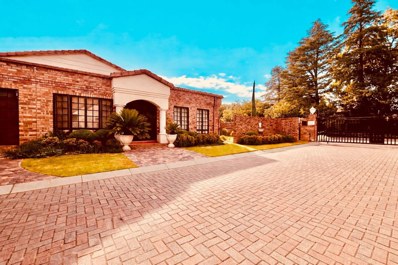 4 Bedroom House for sale in Three Rivers Proper - P24-116996814