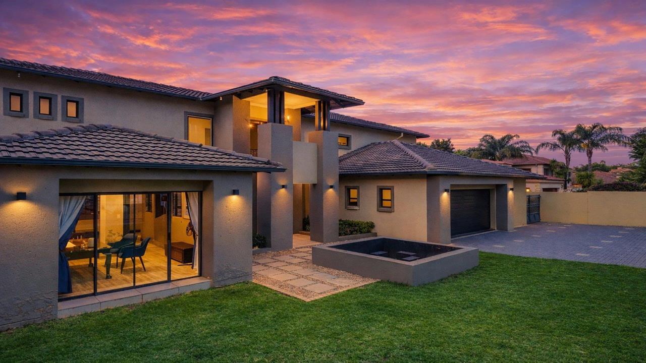 4 Bedroom House for sale in Ruimsig Country Estate - P24-117000032