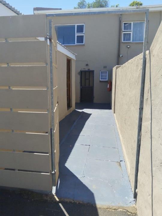 Listing number: P24-117572078, Image number: 2