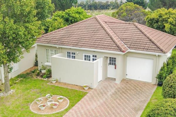 This charming and well-maintained home is ideally located close to the clubhouse and sports facilities, offering both convenience and a relaxed lifestyle within the estate. The property enjoys generous space around the home ...