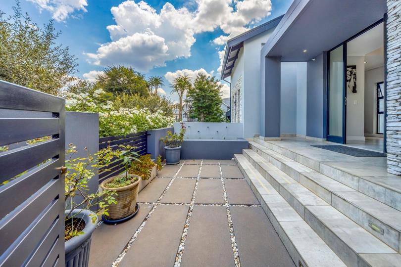 Listing number: P24-116573266, Image number: 2