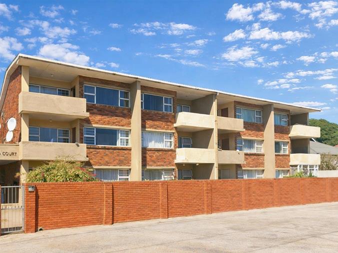 2 Bedroom Apartment / Flat for Sale in South End