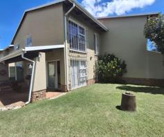 Apartment / Flat for sale in Farrarmere