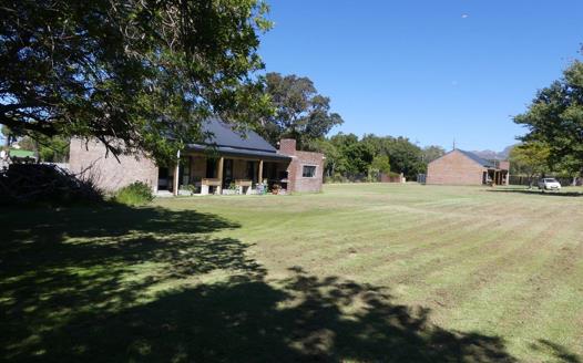 5 Bedroom House for sale in Kleinmond Central