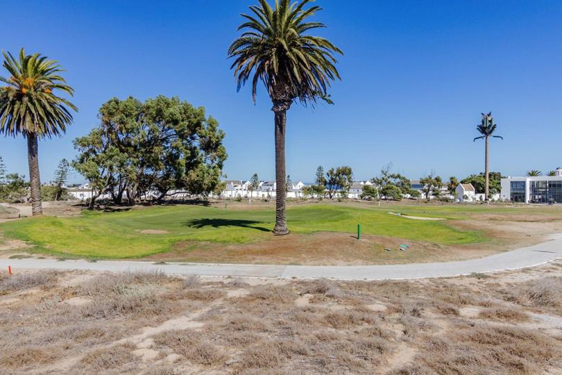 Listing number: P24-117014153, Image number: 2, overlooking the first green