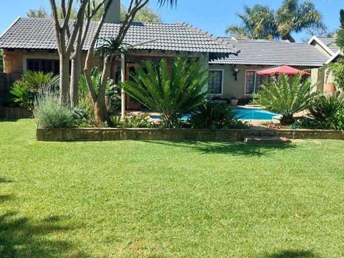 4 Bedroom House for Sale in Greenhills