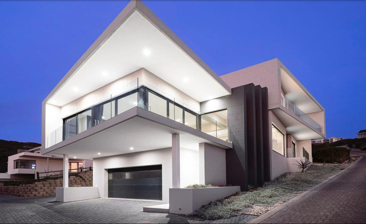 4 Bedroom House for sale in Pinnacle Point Golf Estate - P24-117015356