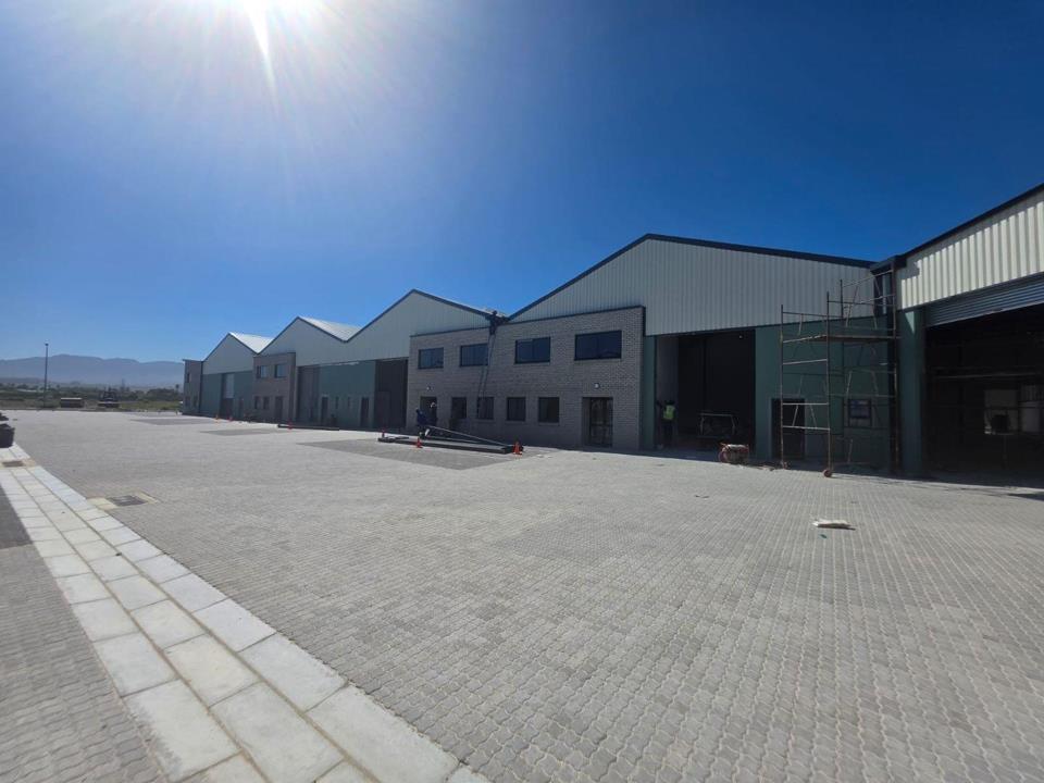 Listing number: P24-117017786, Image number: 1, Warehouse To Let Firgrove Estate