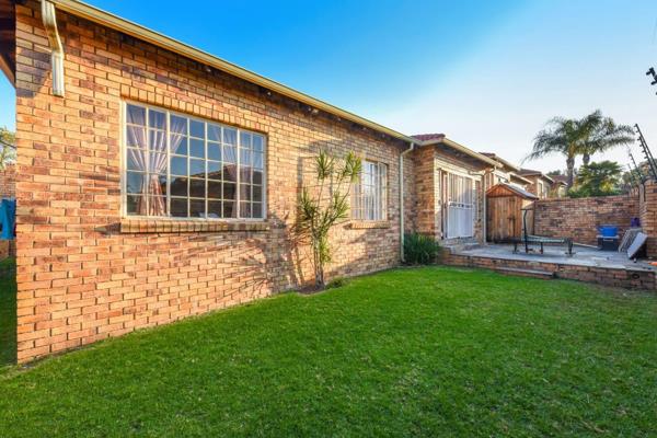 3 Bedroom Townhouse for sale in North Riding - P24-117018923