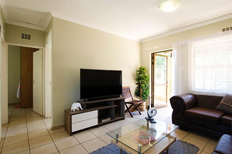 2 Bedroom Apartment / flat for sale in Meredale - 2b1b Southgate Ridge ...