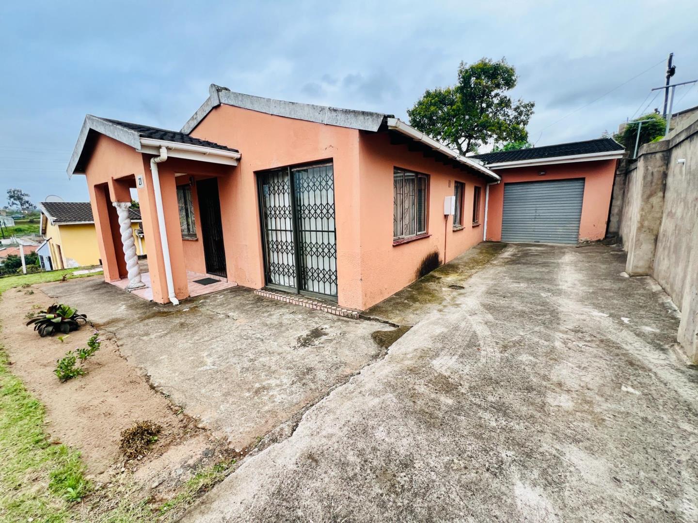 4 Bedroom House for sale in Inanda Congo - P24-117021975