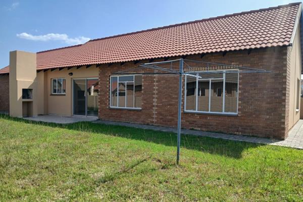 Spacious 3-Bedroom Family Home with Built-In Braai
This beautiful 3-bedroom, 2-bathroom ...