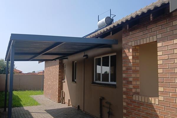 This lovely 3-bedroom, 1-bathroom family home with a separate toilet offers comfort and ...