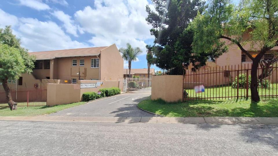 2 Bedroom Townhouse for sale in Lindhaven - P24-116967045